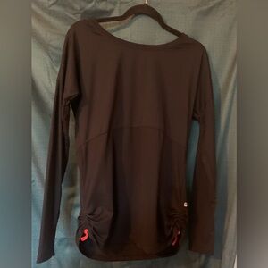 Black Long Sleeve Women's athletic Top